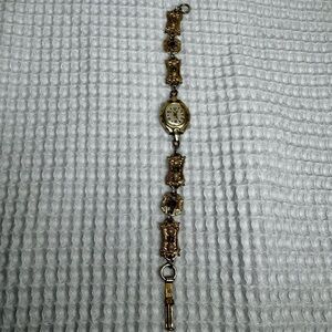 Vintage Sarah Coventry 21 Jewel Women’s Watch Bracelet Style